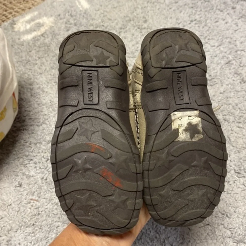Girls boots‎
